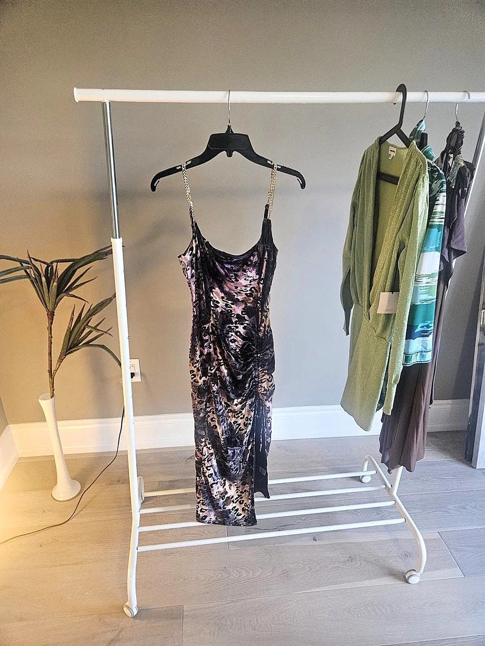Fashion Nova Always Flexin' Velvet Leopard Midi Dress